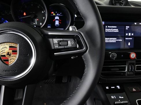 New 2026 Porsche Macan AWD image 11