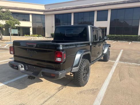Used 2021 Jeep Gladiator Sport AWD/4WD image 11