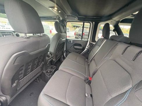 Used 2023 Jeep Wrangler Unlimited Rubicon 4xe w/ Safety Group image 31