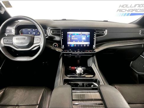 Used 2024 Jeep Wagoneer Series II w/ Flexible Seating Group RWD image 11