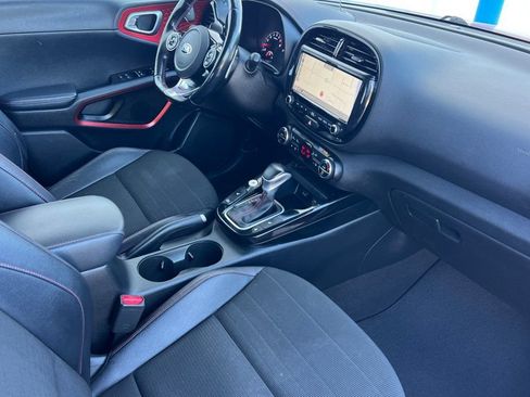 Used 2021 Kia Soul Turbo FWD image 13