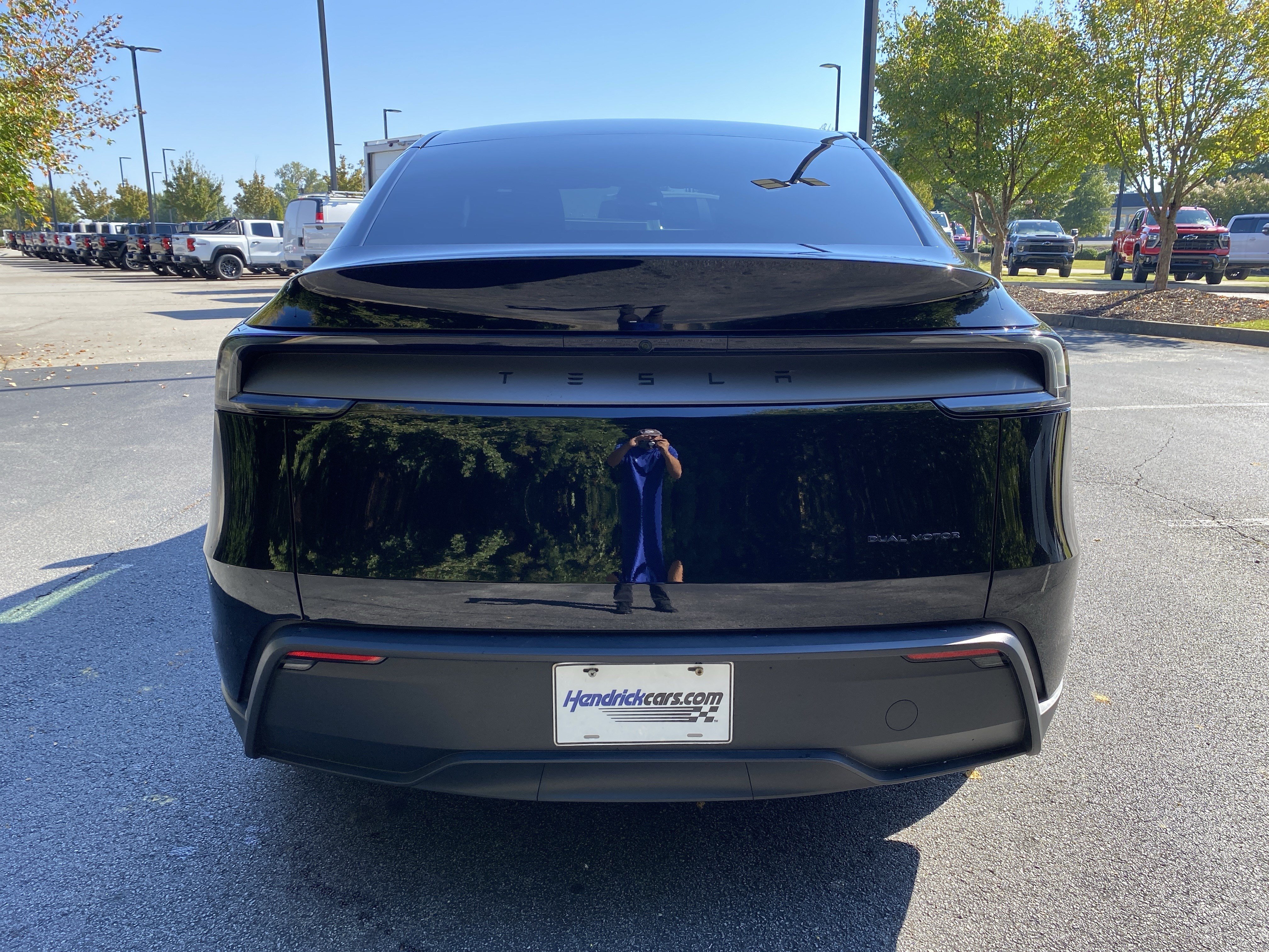 Used 2026 Tesla Model Y AWD image 8