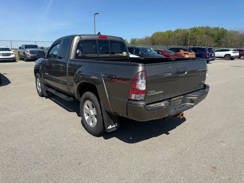 Used 2014 Toyota Tacoma 4x4 Access Cab V6 w/ TRD Sport Package image 6