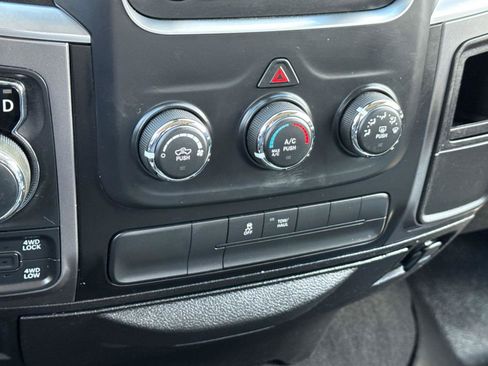 Used 2021 RAM 1500 Classic SLT AWD/4WD image 20