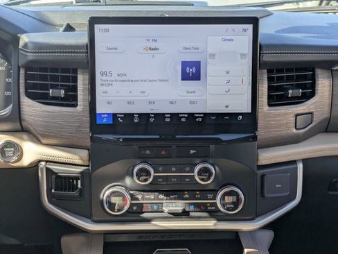 Used 2024 Ford Expedition Max Limited image 15