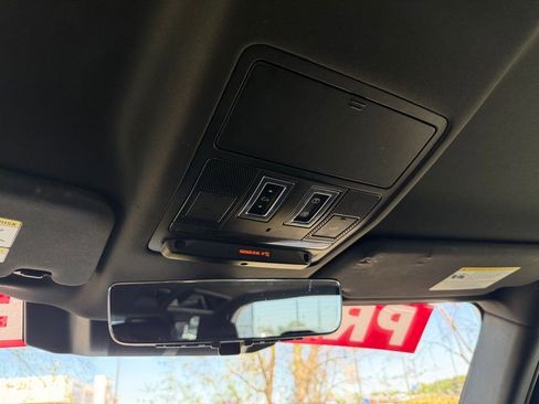 Used 2022 Land Rover Defender 110 X-Dynamic SE image 22