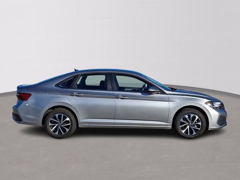 Used 2024 Volkswagen Jetta S image 7