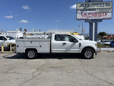 Used 2022 Ford F250 XL w/ STX Appearance Package RWD image 2