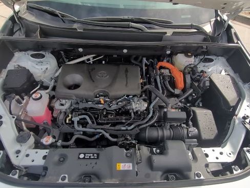 Used 2025 Toyota RAV4 XLE image 34