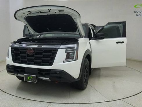 Used 2026 Nissan Armada PRO-4X w/ Captain's Chari Seat Package AWD/4WD image 74