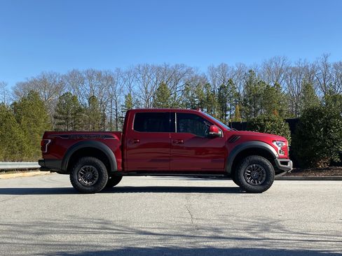Used 2019 Ford F150 Raptor w/ Equipment Group 802A Luxury image 5