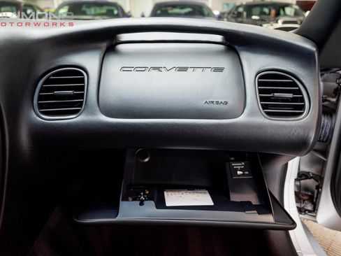 Used 2002 Chevrolet Corvette Z06 w/ Memory Pkg image 89