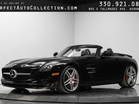 Used 2012 Mercedes-Benz SLS AMG Roadster image 1