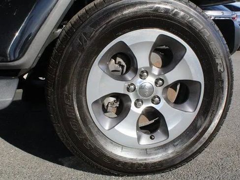 Used 2021 Jeep Gladiator Overland w/ LED Lighting Group image 48