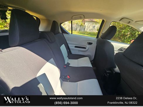 Used 2012 Toyota Prius C One image 11