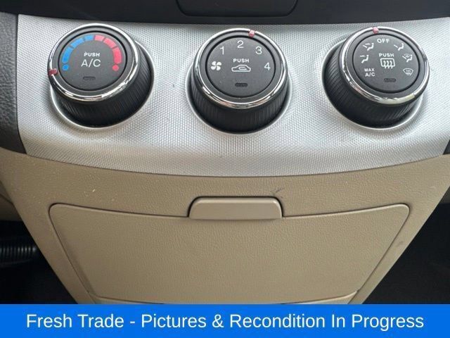 Used 2009 Hyundai Elantra GLS FWD image 15