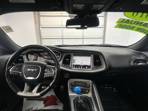 Used 2016 Dodge Challenger SRT Hellcat RWD image 4