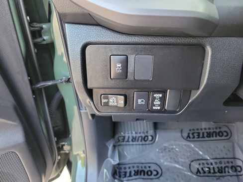 Used 2022 Toyota Tacoma TRD Sport w/ Technology Package RWD image 9