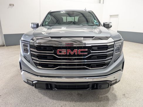 Used 2023 GMC Sierra 1500 SLT w/ SLT Premium Plus Package AWD/4WD image 8