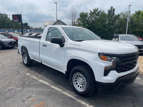 Used 2024 Chevrolet Silverado 1500 W/T w/ Trailering Package AWD/4WD image 8