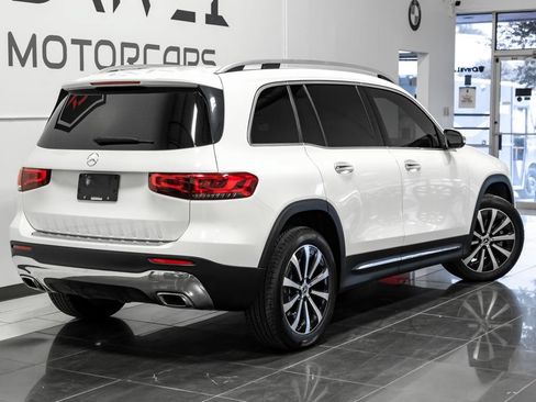 Used 2021 Mercedes-Benz GLB 250 w/ Premium Package image 9