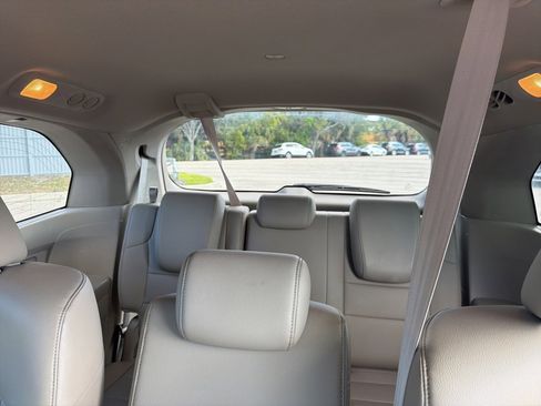 Used 2012 Honda Odyssey EX-L image 3