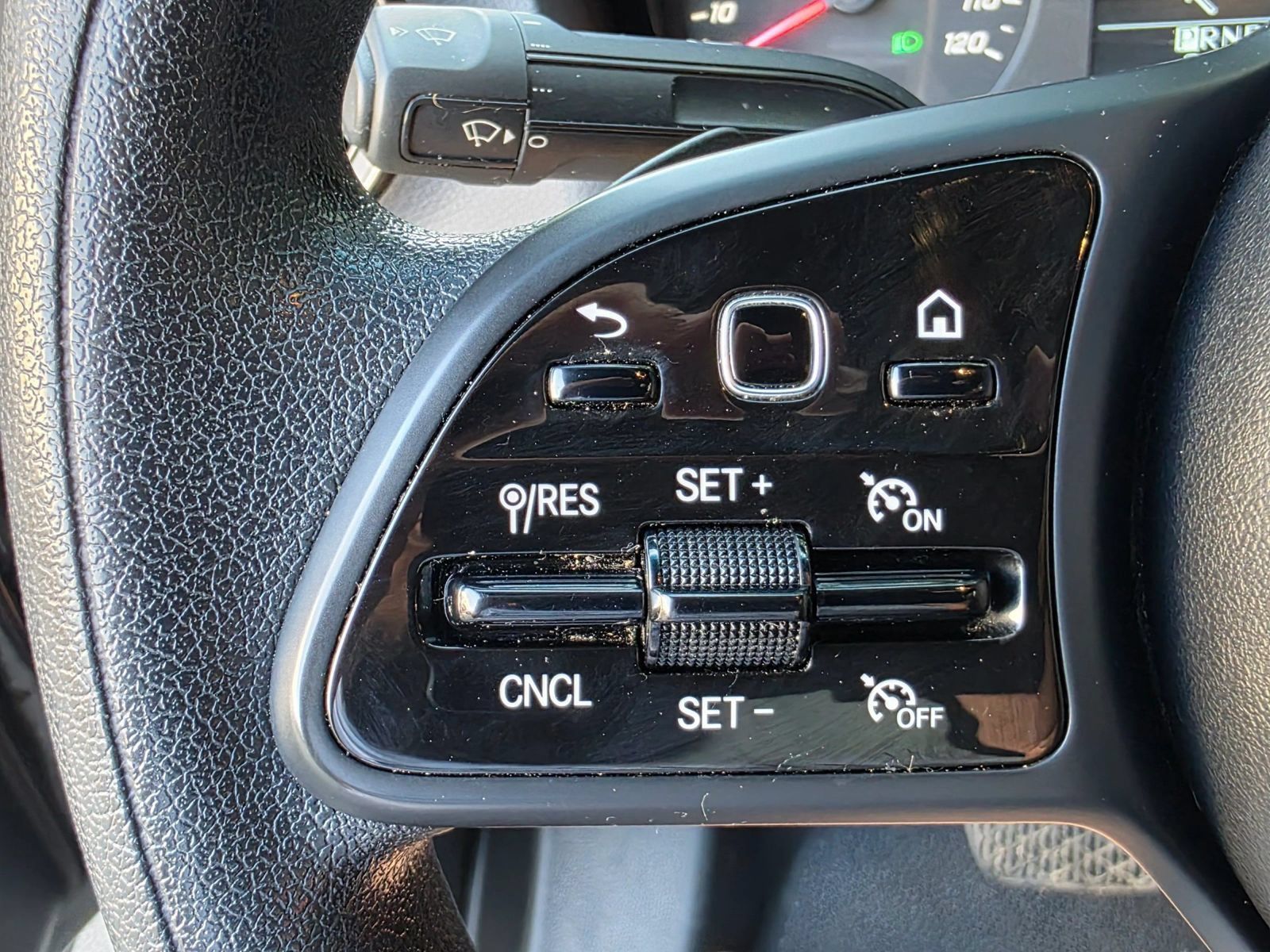 Used 2019 Mercedes-Benz Sprinter 2500 w/ Driver Convenience Package image 18