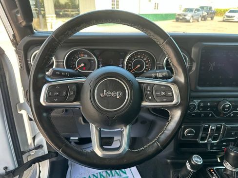 Used 2020 Jeep Gladiator Overland AWD/4WD image 15