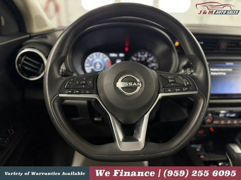 Used 2022 Nissan Kicks SV FWD image 21