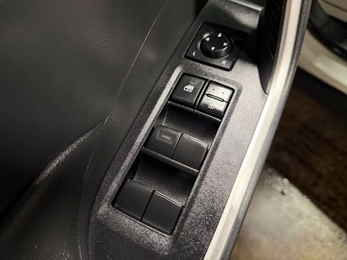 Used 2021 Toyota RAV4 XLE image 13