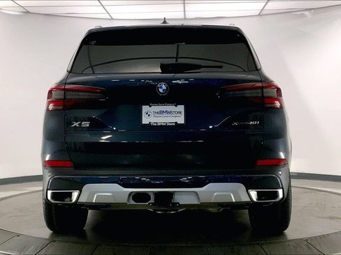 Used 2022 BMW X5 xDrive40i AWD/4WD image 3