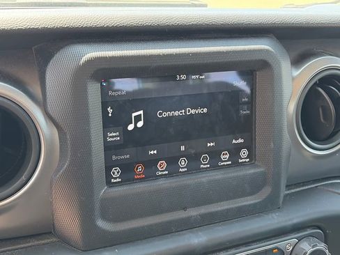 Used 2022 Jeep Wrangler Unlimited Sport AWD/4WD image 16