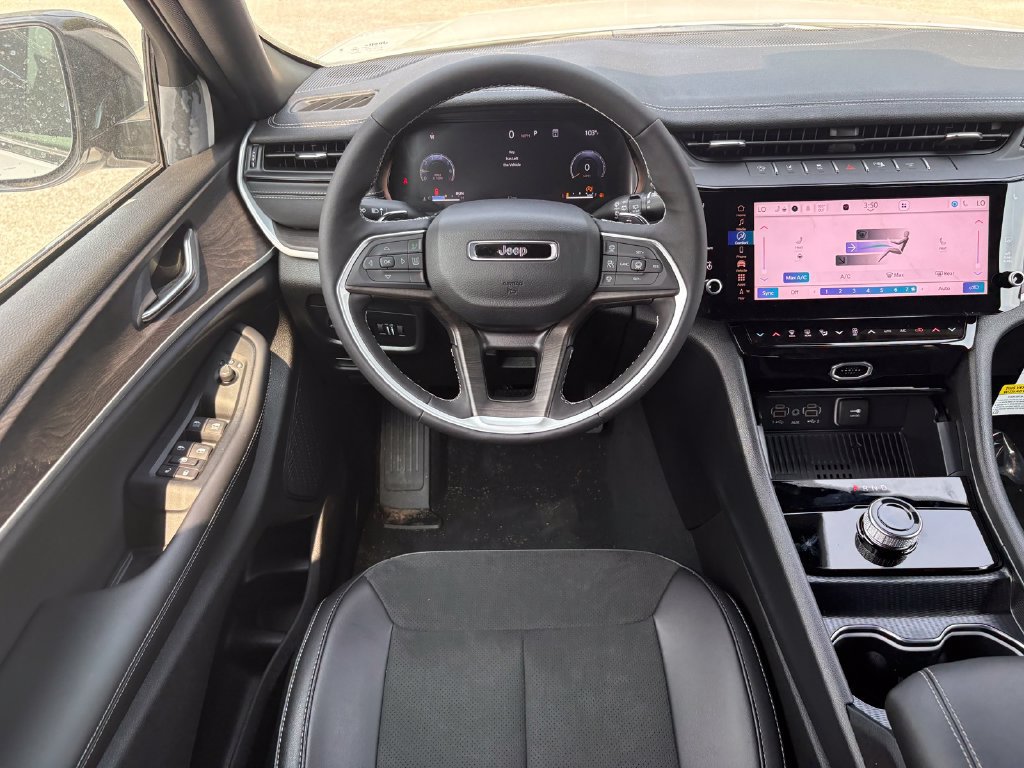 New 2026 Jeep Grand Cherokee 2WD image 18