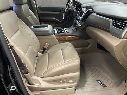 Used 2020 Chevrolet Tahoe Premier w/ Premier 6.2L Value Package image 22