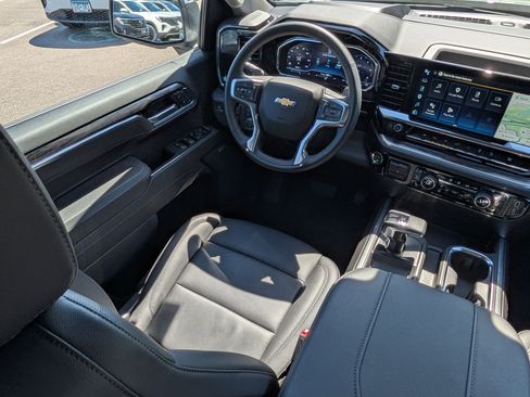 Used 2025 Chevrolet Silverado 1500 LTZ w/ LTZ Premium Package AWD/4WD image 9