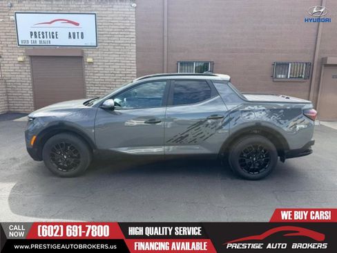 Used 2023 Hyundai Santa Cruz SEL w/ Activity Package image 2
