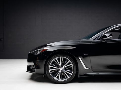Used 2019 INFINITI Q60 3.0t Luxe AWD/4WD image 18