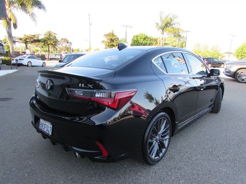 Used 2019 Acura ILX FWD image 4