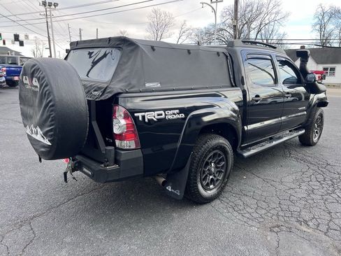 Used 2015 Toyota Tacoma Base image 7