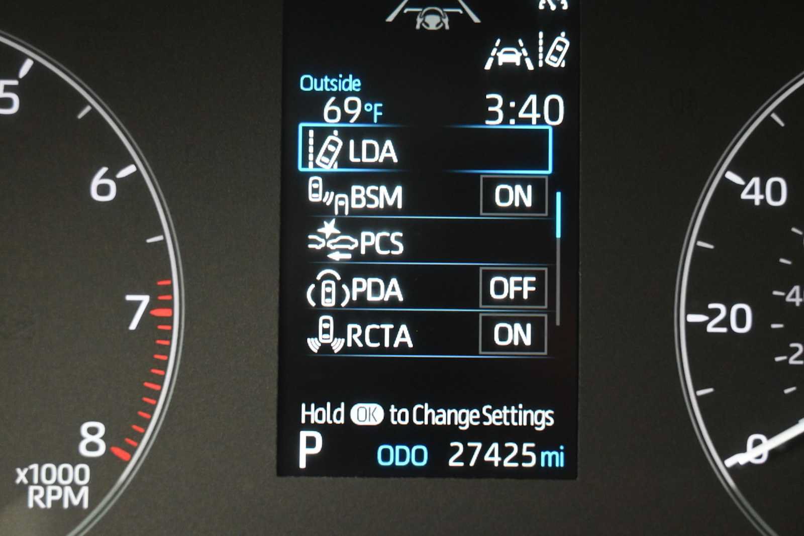 Certified 2025 Toyota Corolla SE w/ Convenience Package FWD image 15