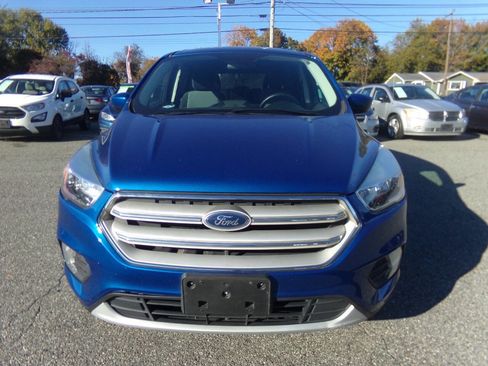 Used 2019 Ford Escape SE image 2