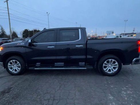 Used 2022 Chevrolet Silverado 1500 LTZ w/ LTZ Premium Package image 5