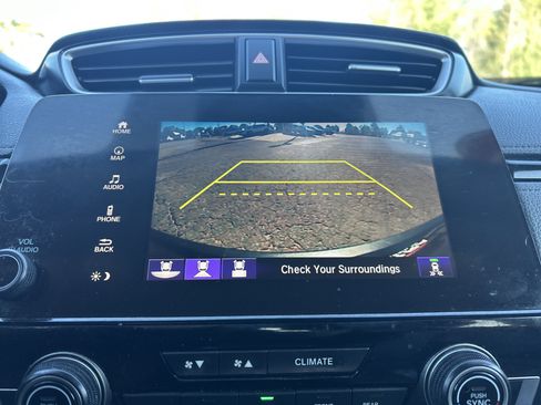 Used 2019 Honda CR-V Touring image 18