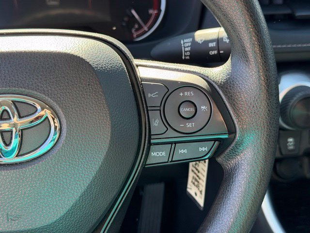 Used 2025 Toyota RAV4 LE AWD/4WD image 29