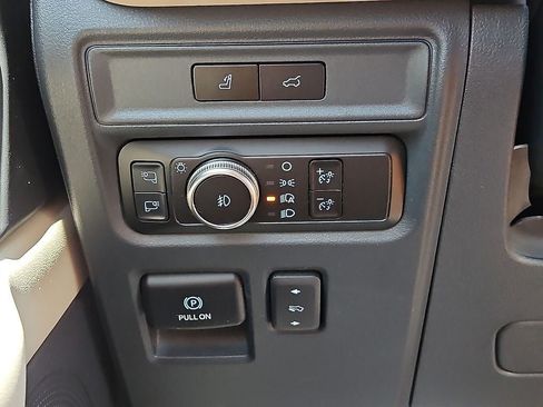 Used 2023 Ford Expedition Max Platinum RWD image 22
