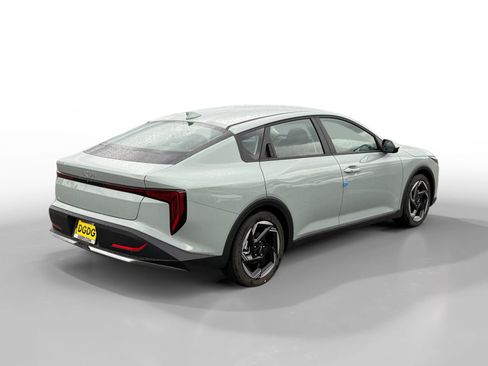 New 2026 Kia K4 EX image 5