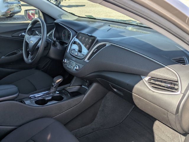 Used 2025 Chevrolet Malibu LT FWD image 28