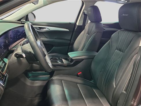 Used 2025 Buick Envision Avenir image 11