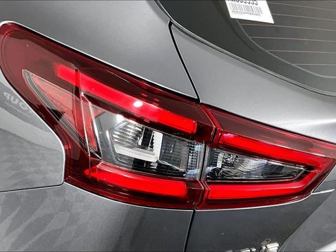 Used 2021 Nissan Rogue Sport SL w/ Premium Package image 28