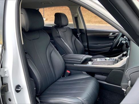 Used 2024 Genesis GV80 2.5T image 7